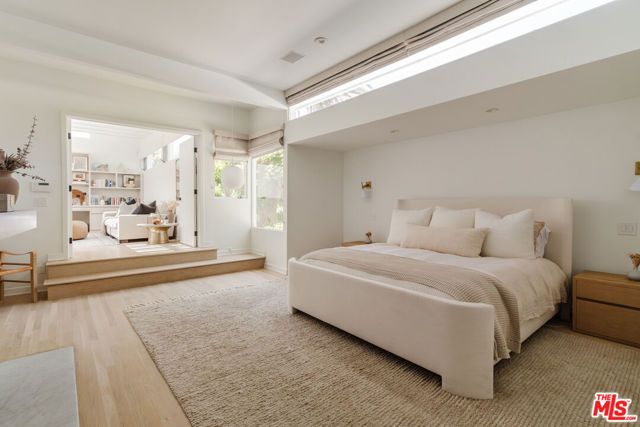 712 San Lorenzo Street, Santa Monica, CA 90402