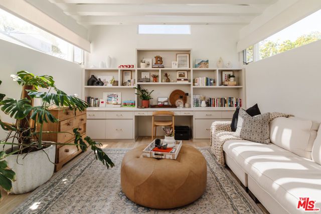 712 San Lorenzo Street, Santa Monica, CA 90402