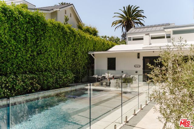 712 San Lorenzo Street, Santa Monica, CA 90402