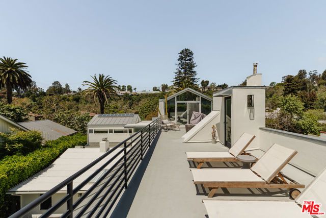 712 San Lorenzo Street, Santa Monica, CA 90402