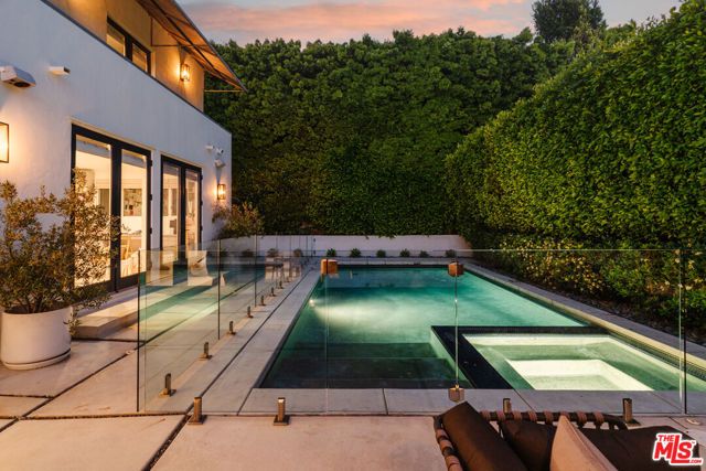 712 San Lorenzo Street, Santa Monica, CA 90402