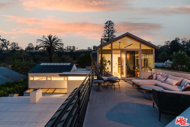 712 San Lorenzo Street, Santa Monica, CA 90402