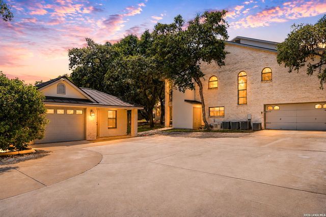 9218 CALLAGHAN RD, San Antonio, TX 78230