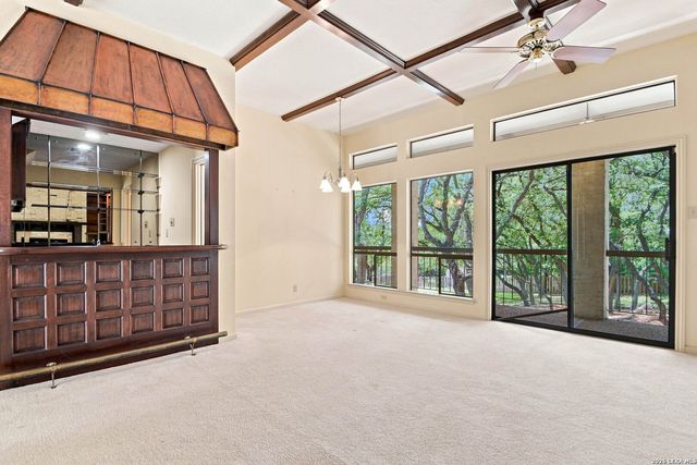 9218 CALLAGHAN RD, San Antonio, TX 78230