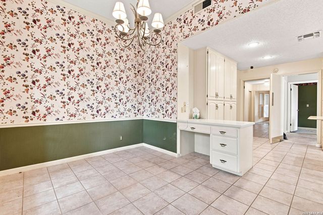 9218 CALLAGHAN RD, San Antonio, TX 78230