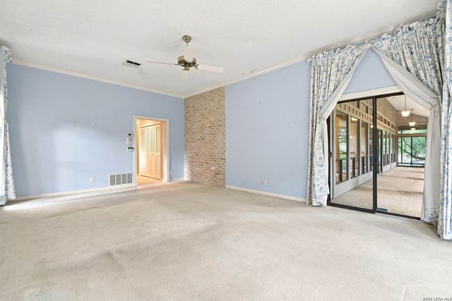 9218 CALLAGHAN RD, San Antonio, TX 78230