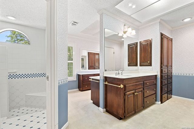 9218 CALLAGHAN RD, San Antonio, TX 78230