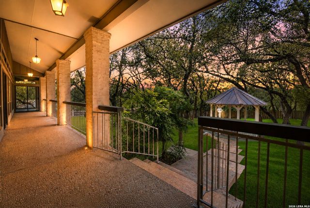 9218 CALLAGHAN RD, San Antonio, TX 78230