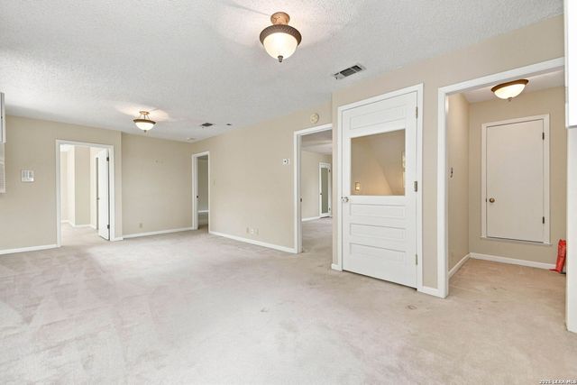 9218 CALLAGHAN RD, San Antonio, TX 78230