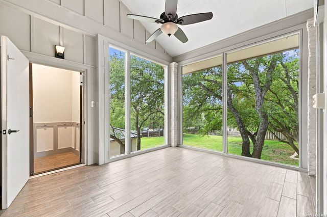 9218 CALLAGHAN RD, San Antonio, TX 78230