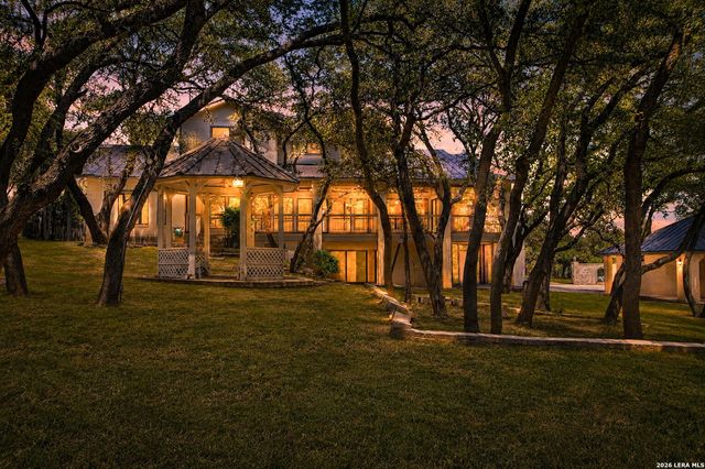 9218 CALLAGHAN RD, San Antonio, TX 78230