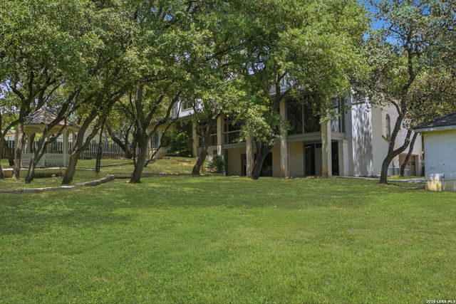9218 CALLAGHAN RD, San Antonio, TX 78230