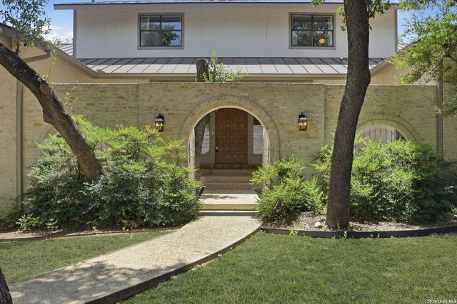 9218 CALLAGHAN RD, San Antonio, TX 78230