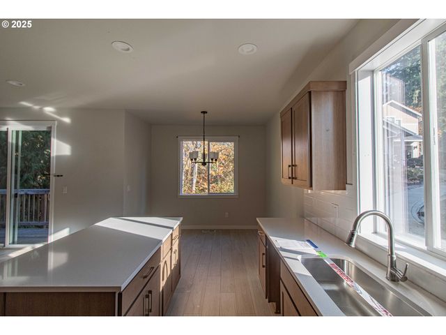 2294 Sw WALLULA Ln, Gresham, OR 97080