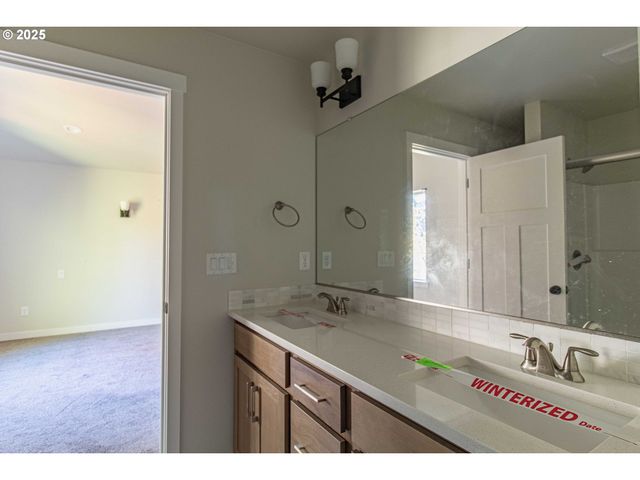 2294 Sw WALLULA Ln, Gresham, OR 97080