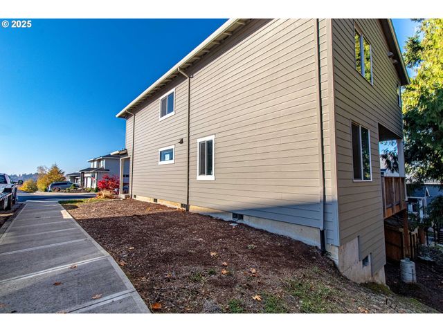 2294 Sw WALLULA Ln, Gresham, OR 97080