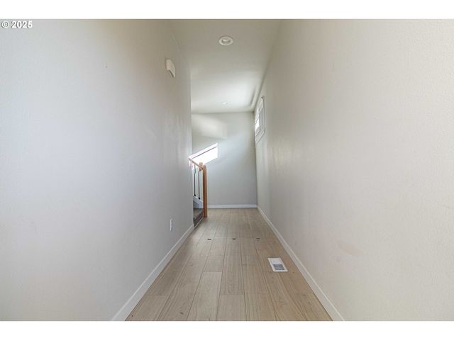 2294 Sw WALLULA Ln, Gresham, OR 97080