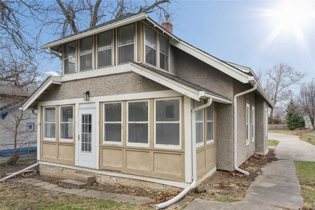 829 29th Street, Des Moines, IA 50312