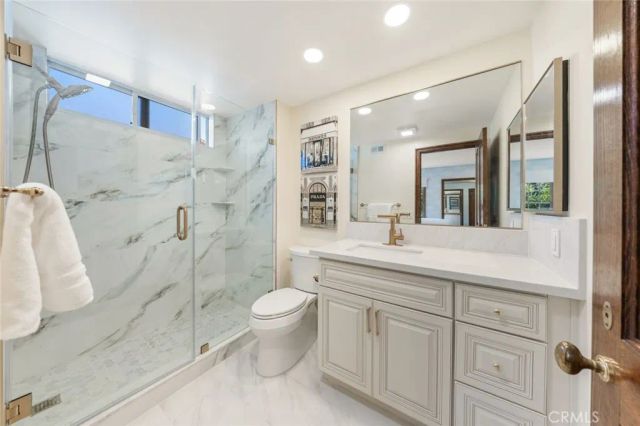 10 Avenue De Azalea, Rancho Palos Verdes, CA 90275