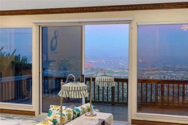 10 Avenue De Azalea, Rancho Palos Verdes, CA 90275