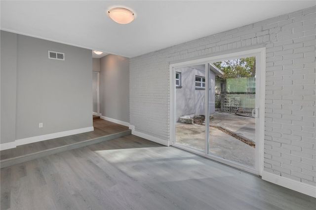 4027 7TH STREET S, St Petersburg, FL 33705