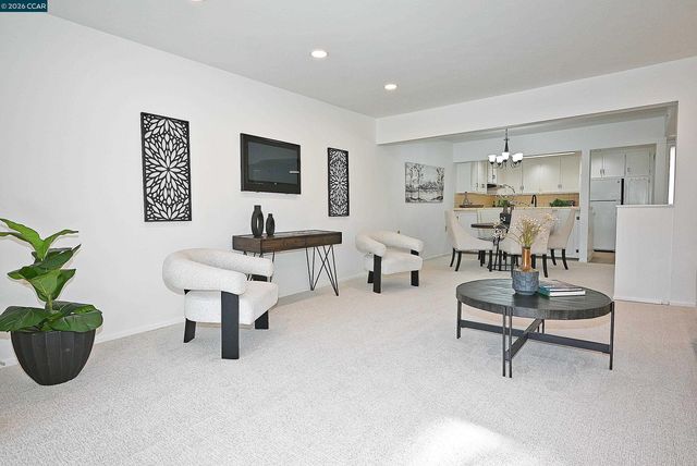 1857 Golden Rain Rd 1, Walnut Creek, CA 94595