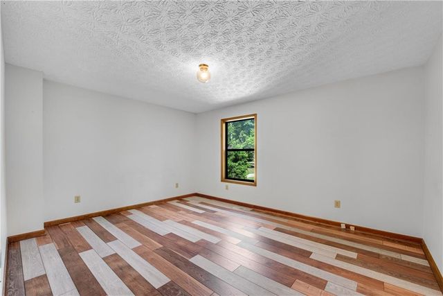 587 Norman Way NW, Kennesaw, GA 30144