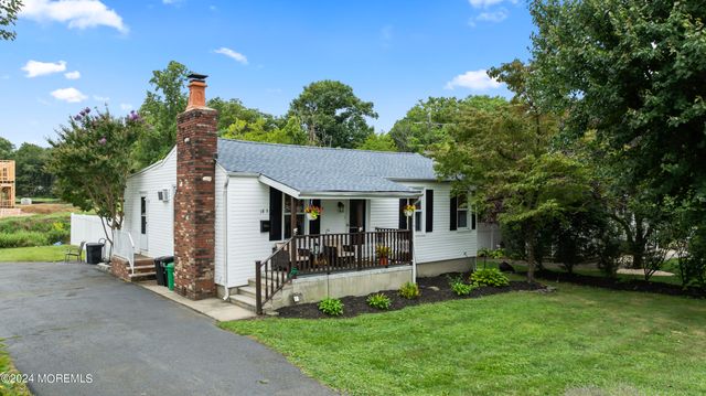 185 Van Cleaf Lane, Cliffwood, NJ 07721