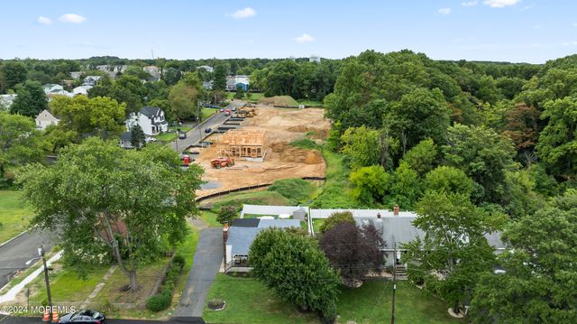 185 Van Cleaf Lane, Cliffwood, NJ 07721