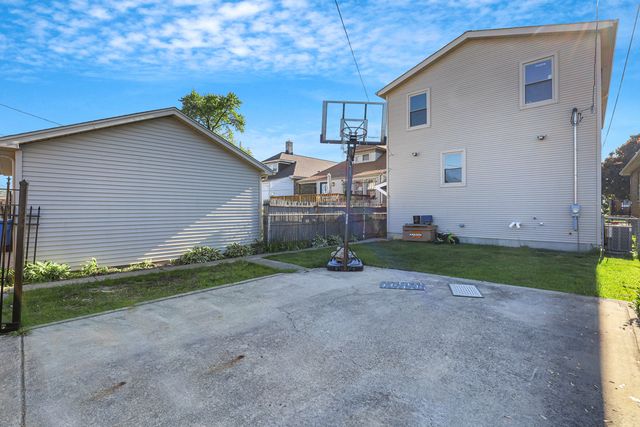 1511 N Monitor Avenue, Chicago, IL 60651