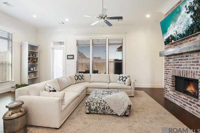 38182 Emery Ln, Prairieville, LA 70769