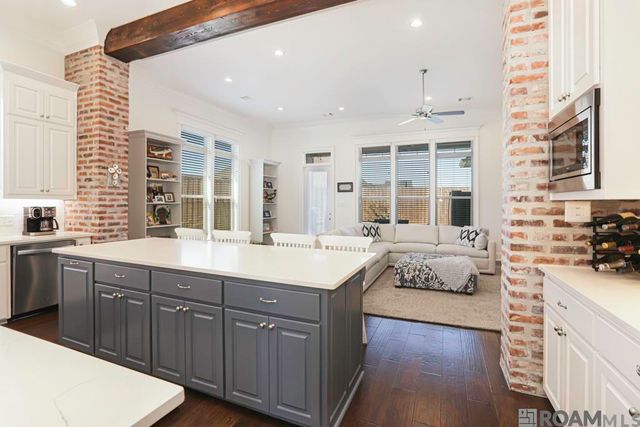 38182 Emery Ln, Prairieville, LA 70769