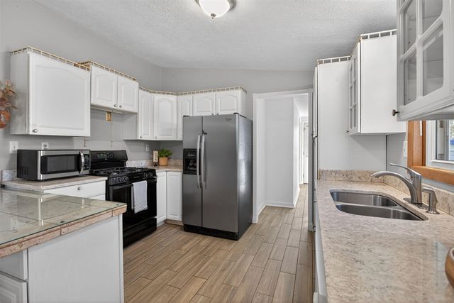 10791 Woodbrook Drive, Cement City, MI 49233