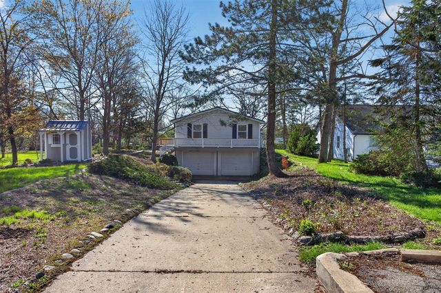 10791 Woodbrook Drive, Cement City, MI 49233