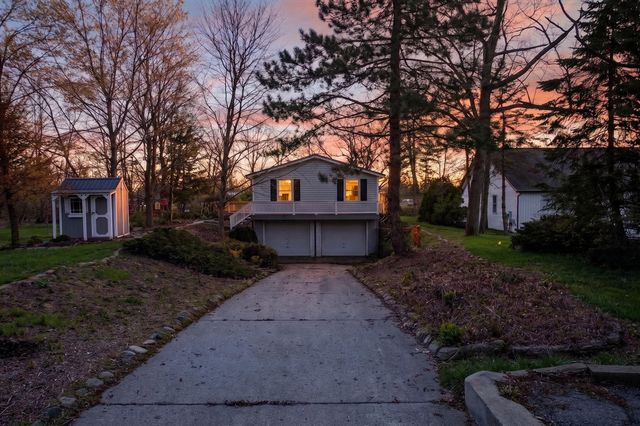 10791 Woodbrook Drive, Cement City, MI 49233