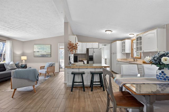 10791 Woodbrook Drive, Cement City, MI 49233