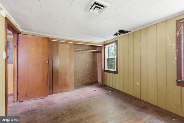 24 ELM ST, Salem, NJ 08079