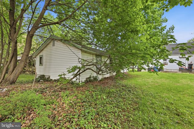 24 ELM ST, Salem, NJ 08079