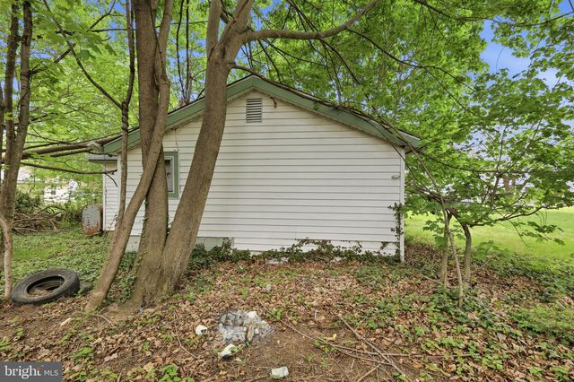 24 ELM ST, Salem, NJ 08079