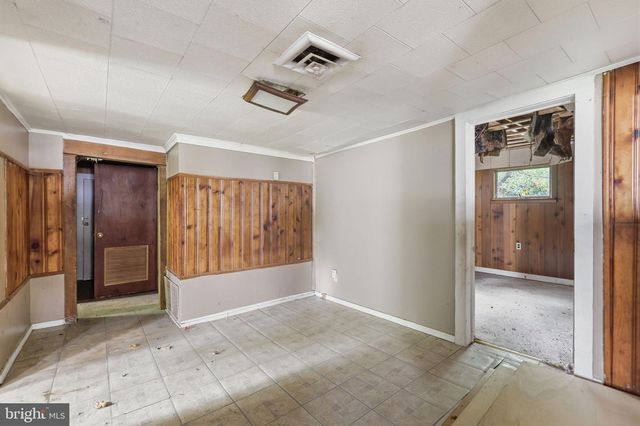 24 ELM ST, Salem, NJ 08079