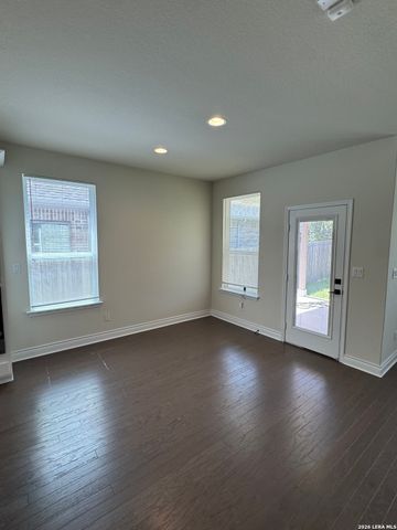 2027 Knippa, San Antonio, TX 78253