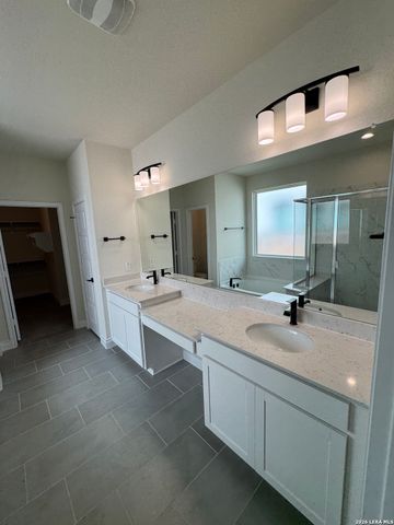 2027 Knippa, San Antonio, TX 78253
