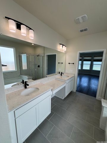 2027 Knippa, San Antonio, TX 78253
