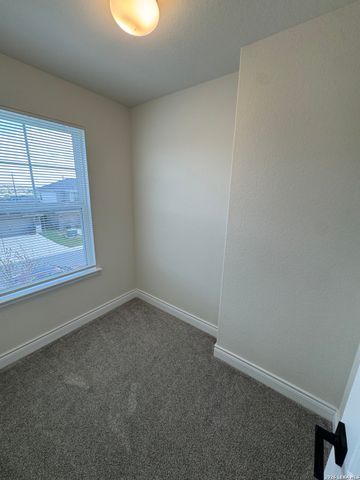 2027 Knippa, San Antonio, TX 78253