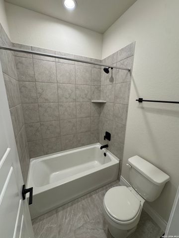 2027 Knippa, San Antonio, TX 78253