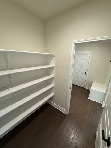 2027 Knippa, San Antonio, TX 78253