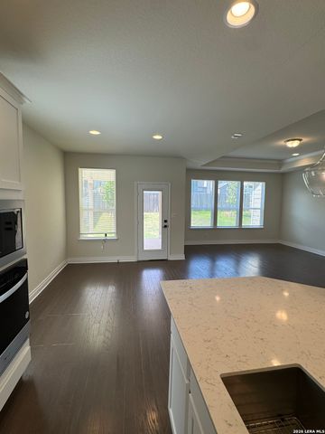 2027 Knippa, San Antonio, TX 78253