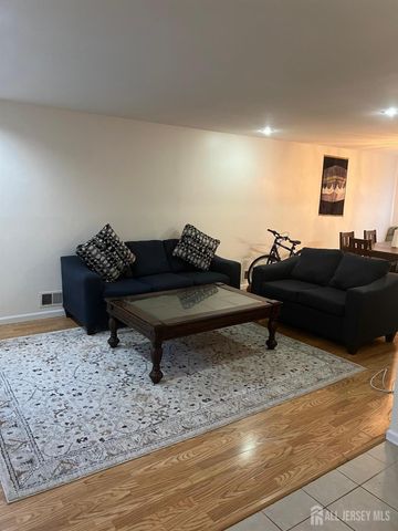 404 maplecrest Road, Edison, NJ 08820