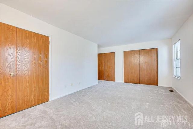 404 maplecrest Road, Edison, NJ 08820