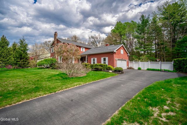13 Royal Oak Drive, Clifton Park, NY 12065